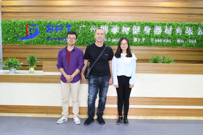 中国健身器材出口到科索沃