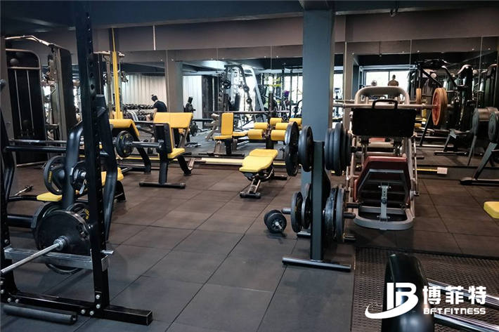 泰国健身房器材