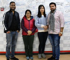 印度客户来中国采购向日葵成人网站健身房器材